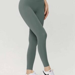 Chest Compressing Sports Bra for a Smooth Silhouette uk1736